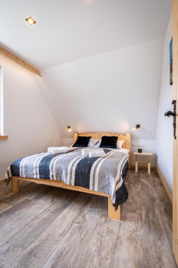 Bialy Mis Art & Design Apartment